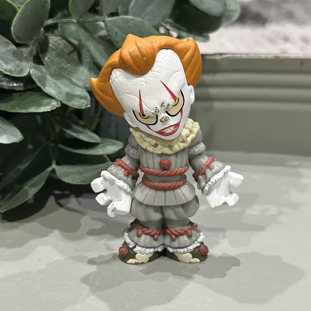 Funko Mystery Minis It Chapter Two Pennywise (Open Arms) Figure